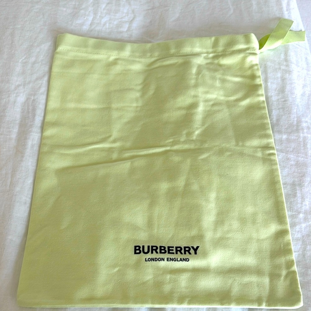 Burberry dust bag